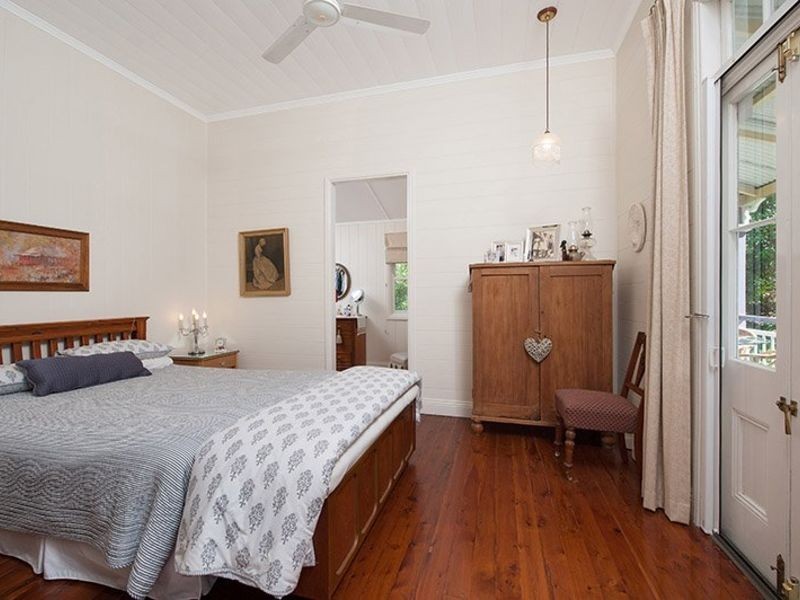 210-212 WESTERN AVENUE, Montville QLD 4560