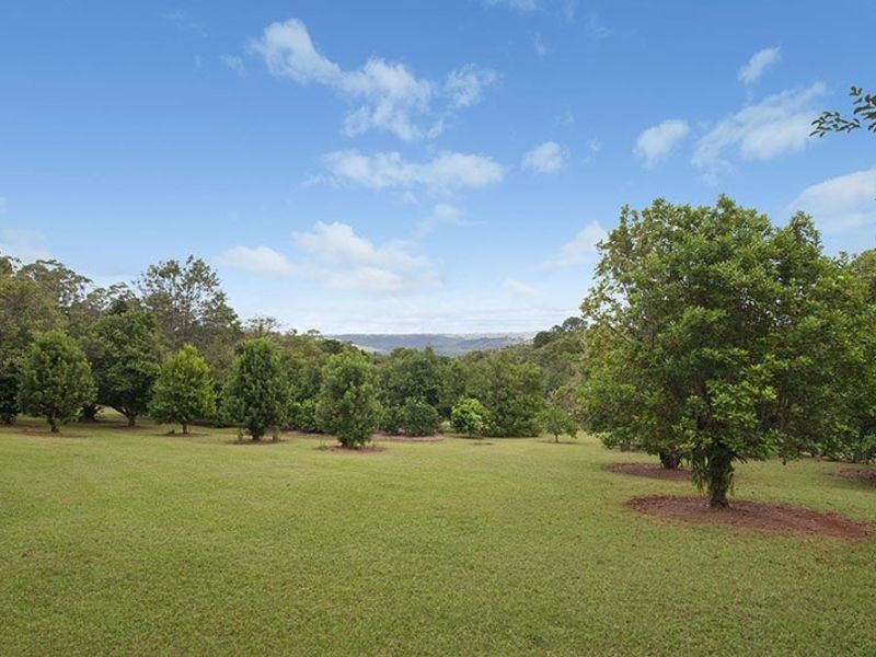 210-212 WESTERN AVENUE, Montville QLD 4560