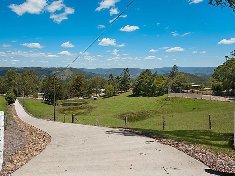 65 CURRAMORE RD, Maleny QLD 4552