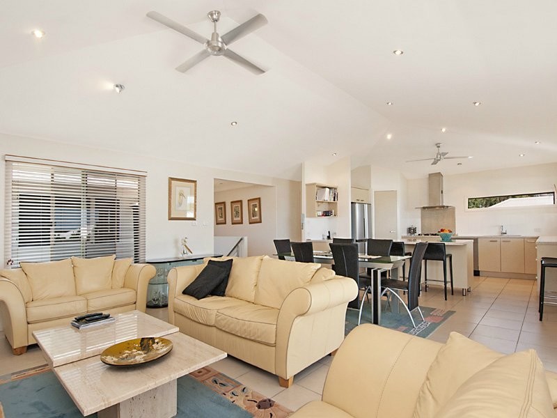 21 Balgownie Dve, Peregian Springs QLD 4573