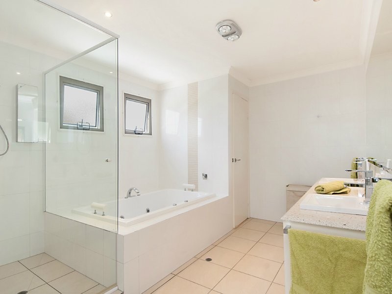 21 Balgownie Dve, Peregian Springs QLD 4573