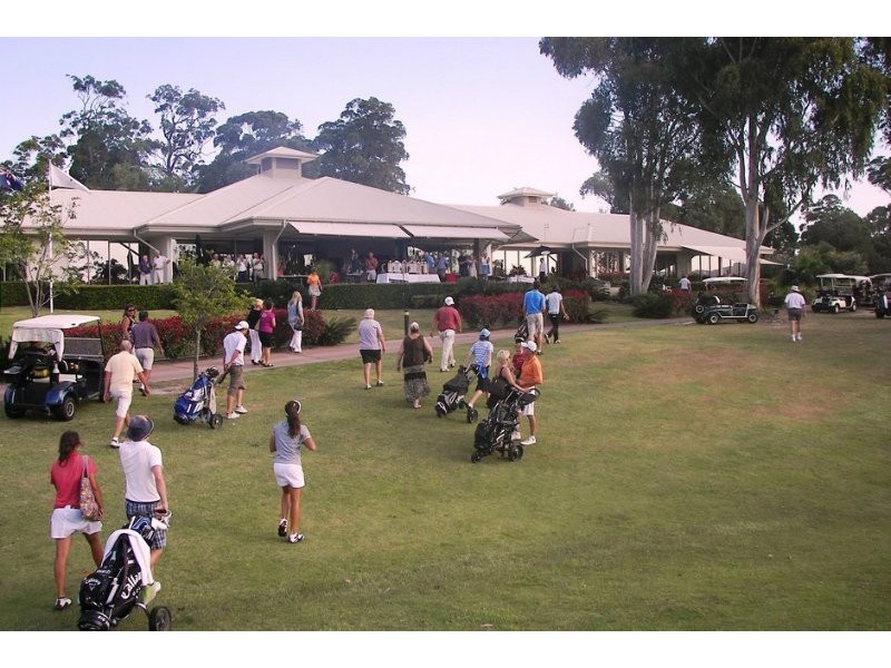 10 Parkwood Place, Peregian Springs QLD 4573