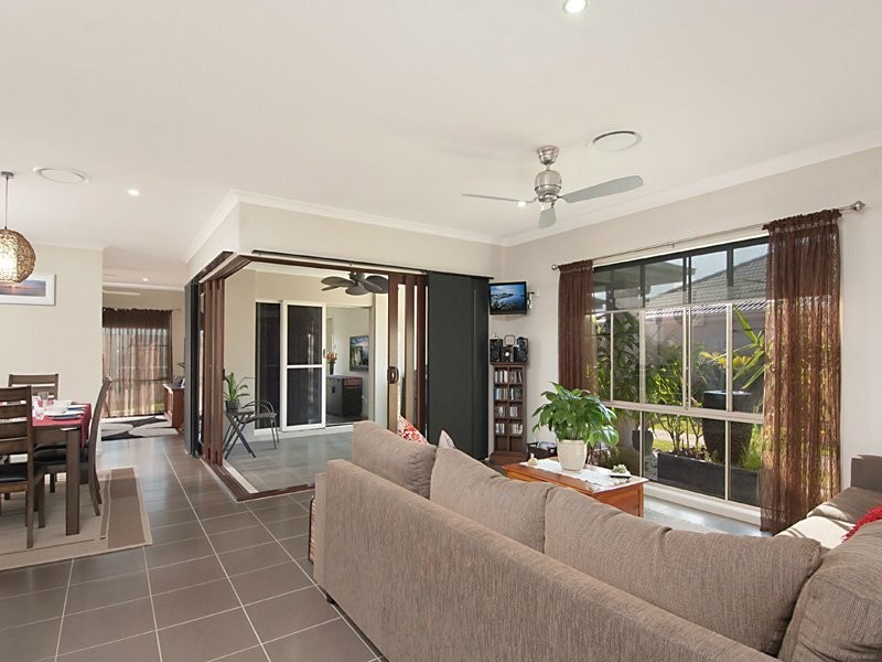 66 Balgownie Dve, Peregian Springs QLD 4573