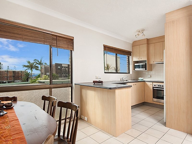 2/42 EDWARD ST, Alexandra Headland QLD 4572