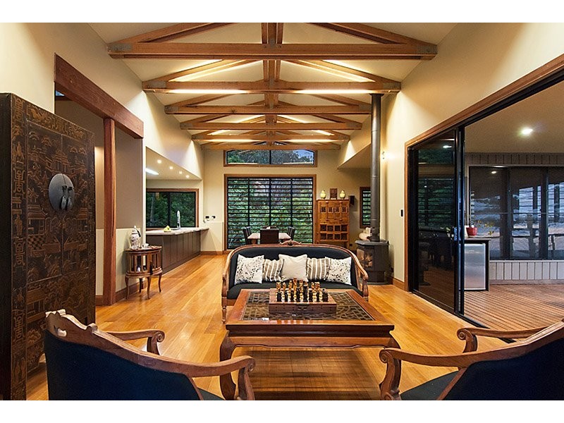 214 Hovard Rd, Maleny QLD 4552