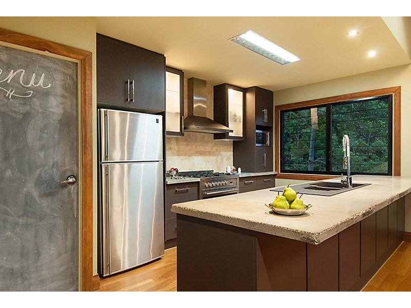 214 Hovard Rd, Maleny QLD 4552