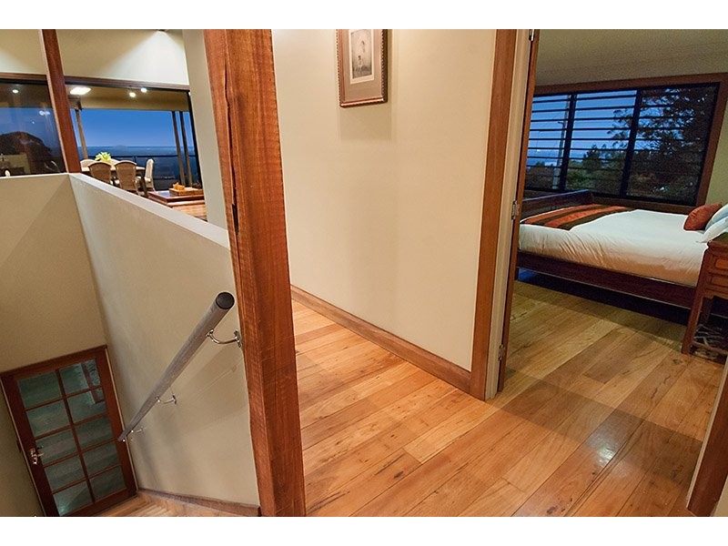 214 Hovard Rd, Maleny QLD 4552