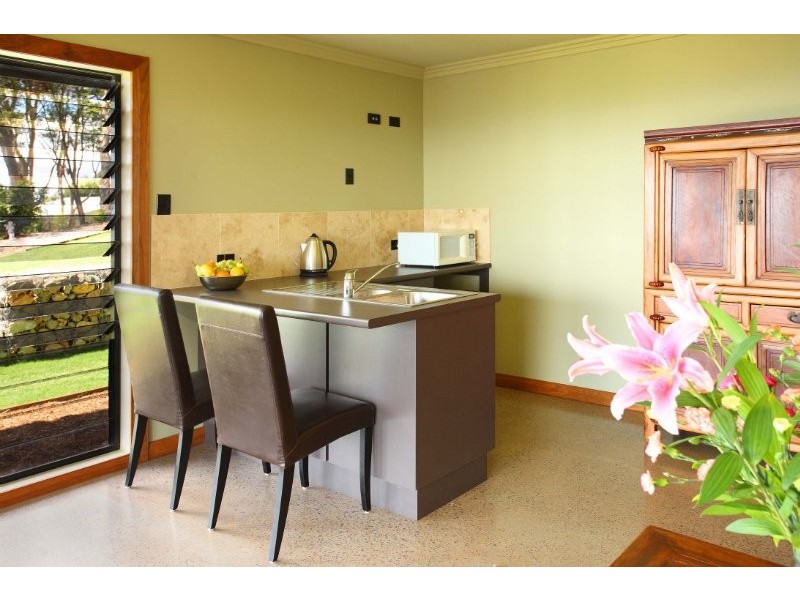 214 Hovard Rd, Maleny QLD 4552