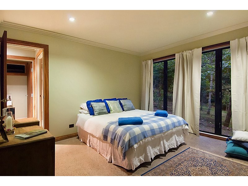 214 Hovard Rd, Maleny QLD 4552