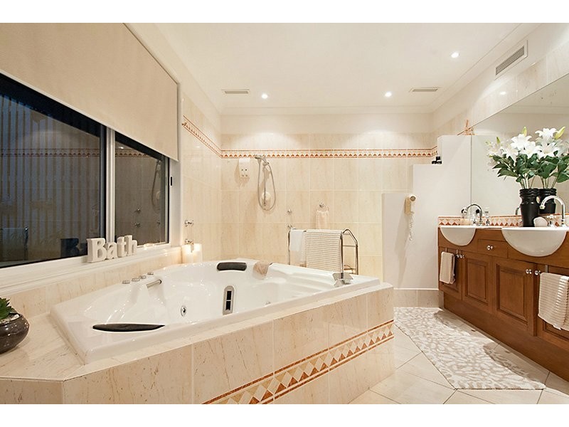 15 Jarrah Rd, Buderim QLD 4556