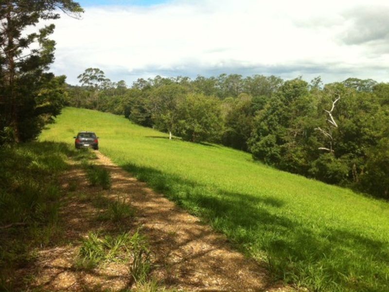 197 Ocean View Rd, Cooroy QLD 4563