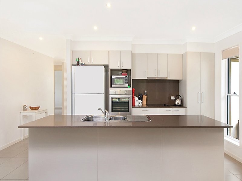 17 Longcove Place, Peregian Springs QLD 4573