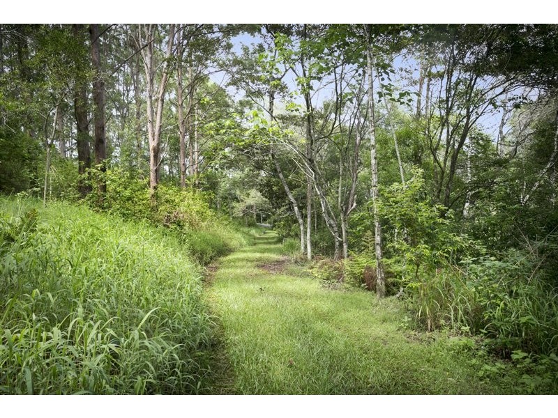 239 Arthys Rd, Cooran QLD 4569