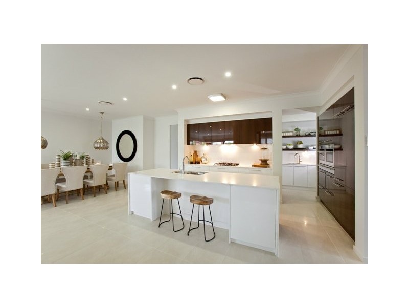 5 Penina Close, Peregian Springs QLD 4573