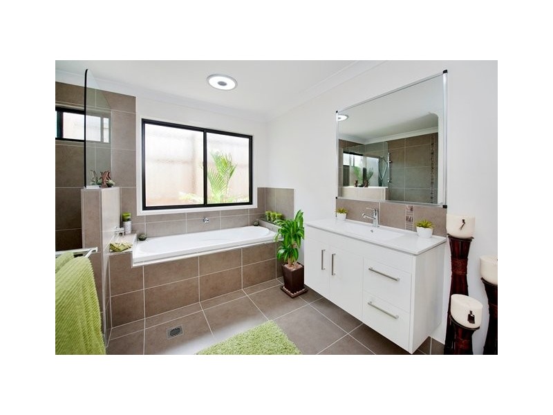 43 Dobinson Street, Bucasia QLD 4750