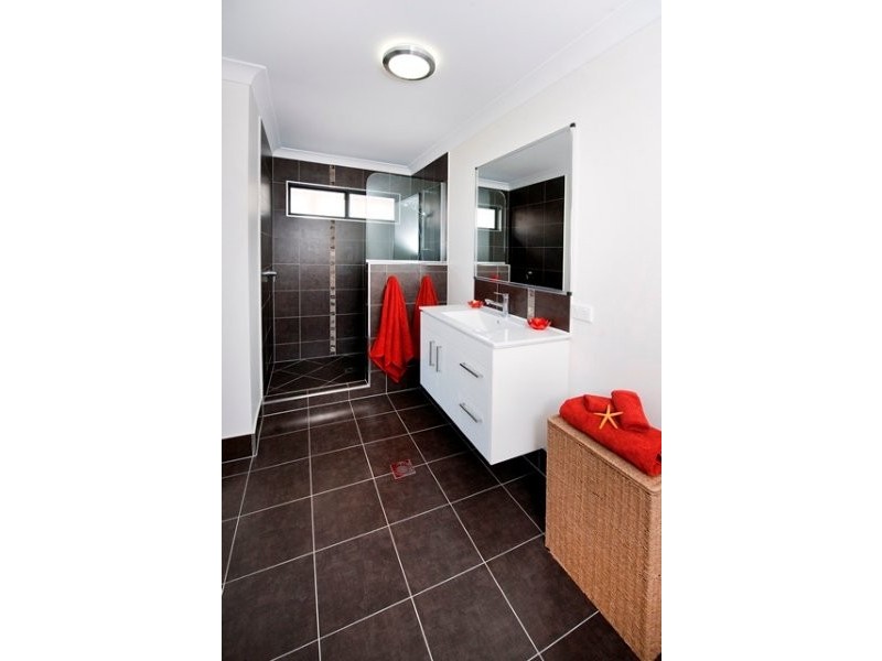 43 Dobinson Street, Bucasia QLD 4750