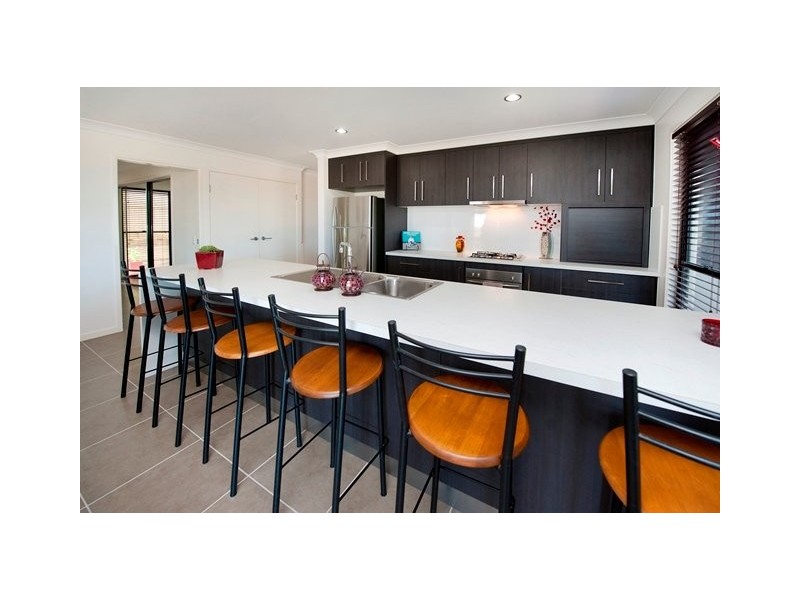 43 Dobinson Street, Bucasia QLD 4750