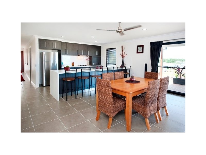 43 Dobinson Street, Bucasia QLD 4750