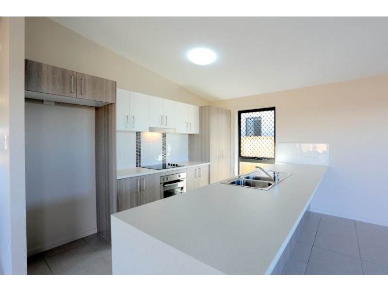 41 Cobalt Cres, Caloundra West QLD 4551