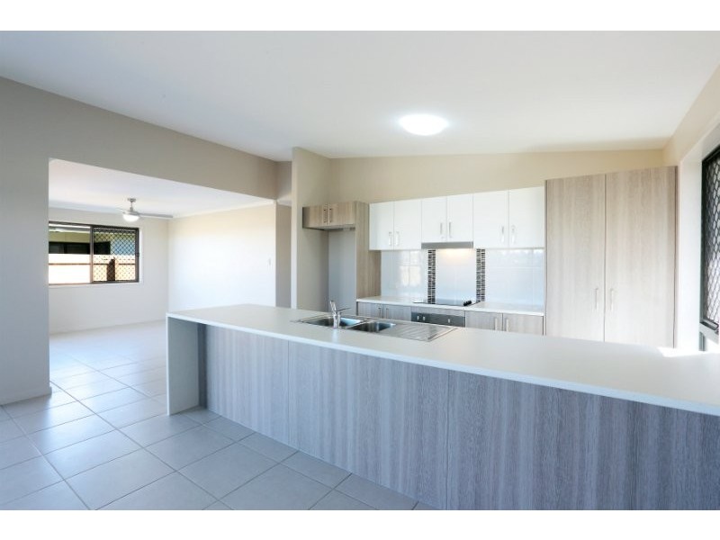 41 Cobalt Cres, Caloundra West QLD 4551