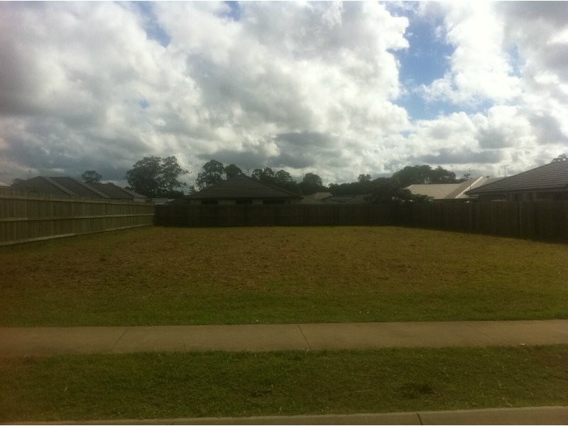 14 Pepper Tree Way, Beerwah QLD 4519