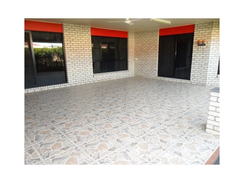 11 Dustwill Street, Eimeo QLD 4740