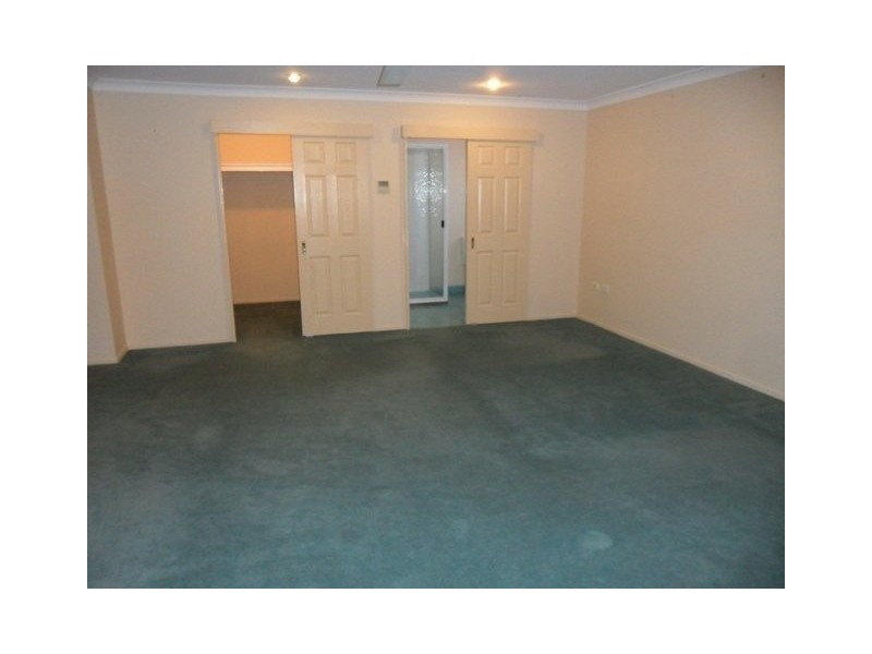 11 Dustwill Street, Eimeo QLD 4740