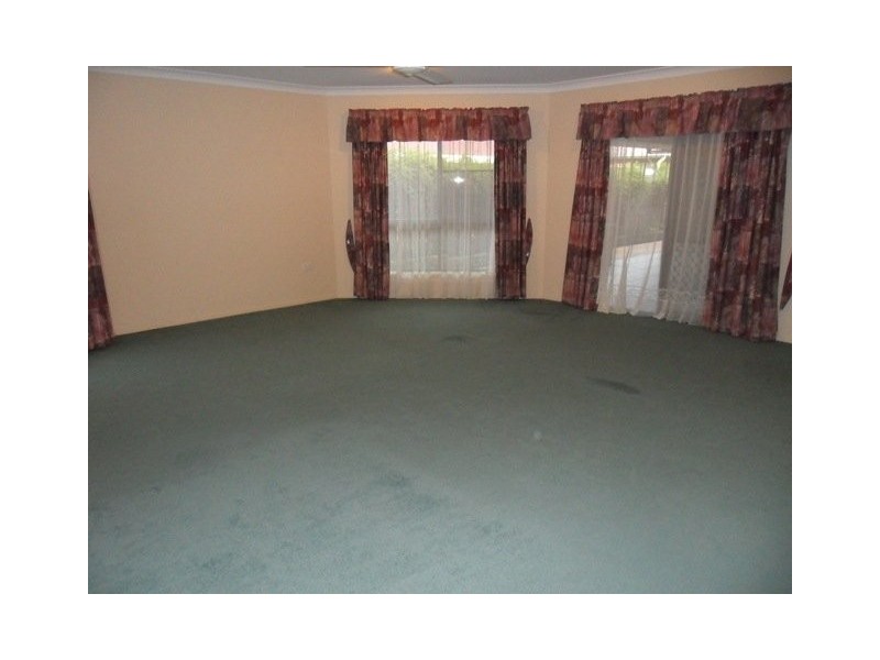 11 Dustwill Street, Eimeo QLD 4740