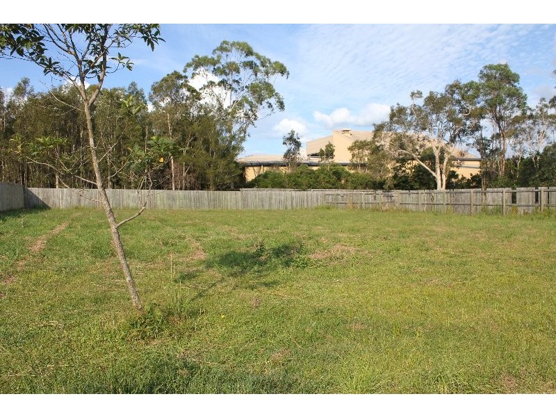 33 Greenview Av, Beerwah QLD 4519
