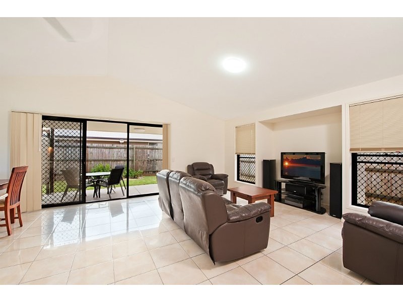 3 Forest Grove Cr, Sippy Downs QLD 4556