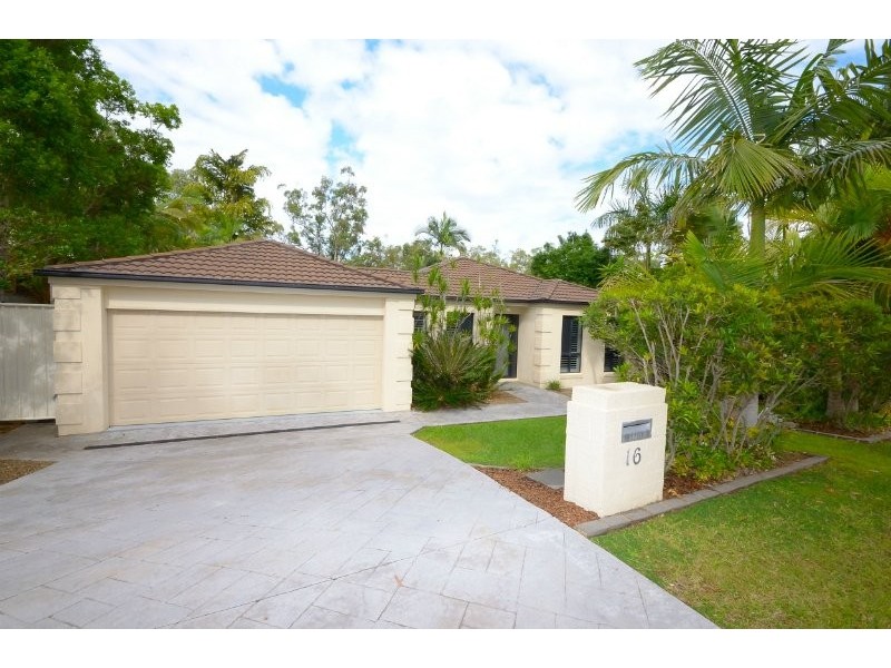 16 Dun St, Tewantin QLD 4565