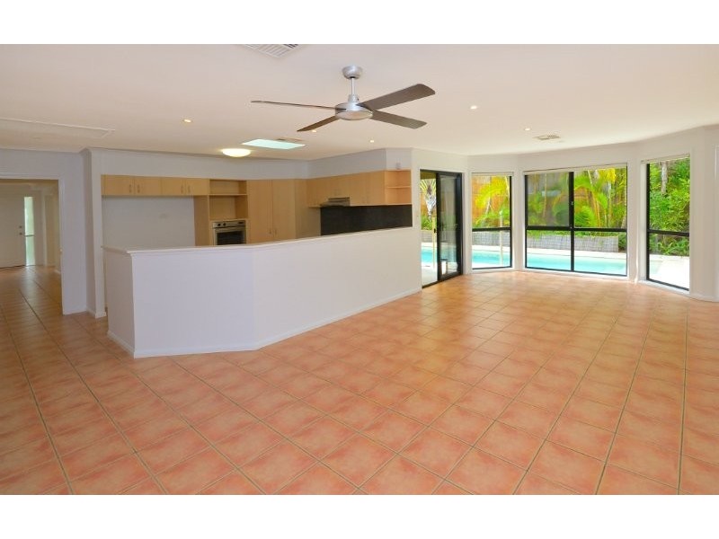 16 Dun St, Tewantin QLD 4565