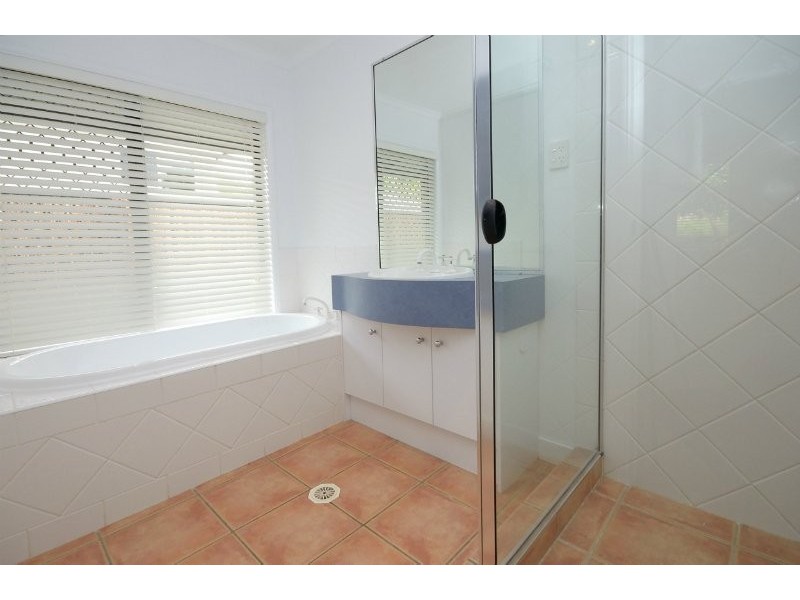 16 Dun St, Tewantin QLD 4565