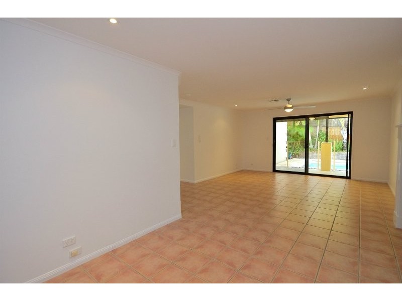 16 Dun St, Tewantin QLD 4565