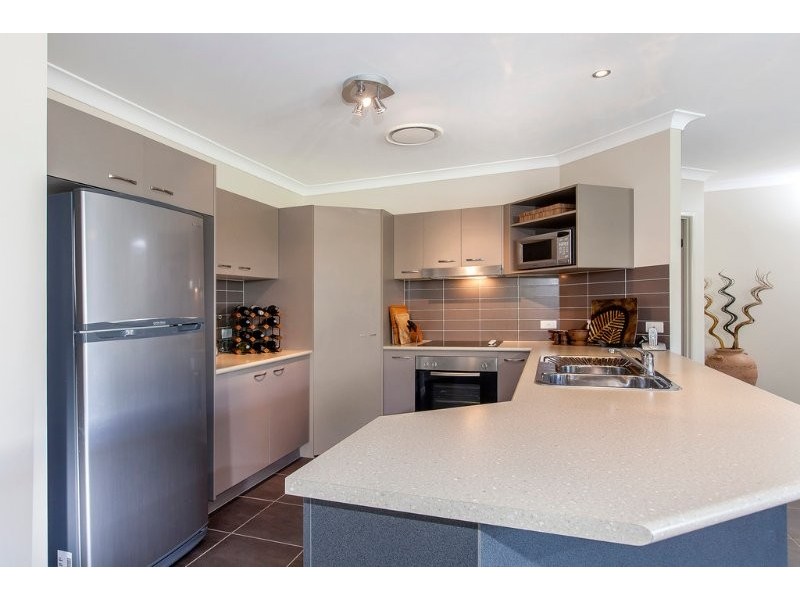 17 Maidenhair Dr, Beerwah QLD 4519