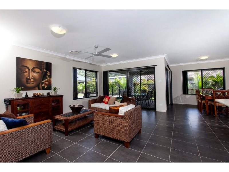 17 Maidenhair Dr, Beerwah QLD 4519