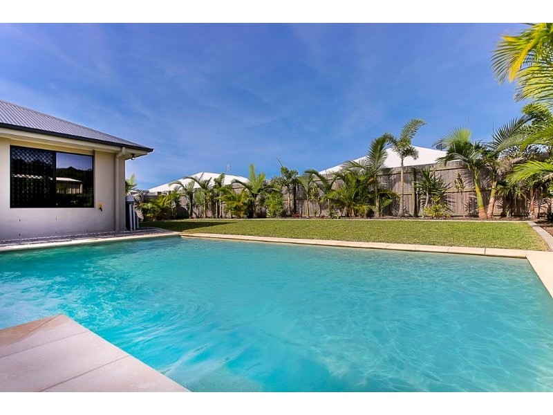 17 Maidenhair Dr, Beerwah QLD 4519