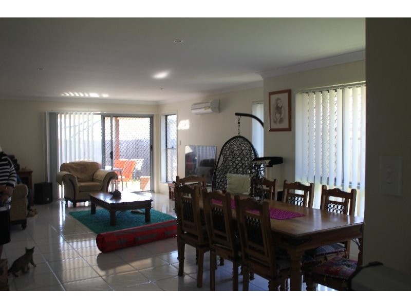 60 Little Mountain Dr, Little Mountain QLD 4551