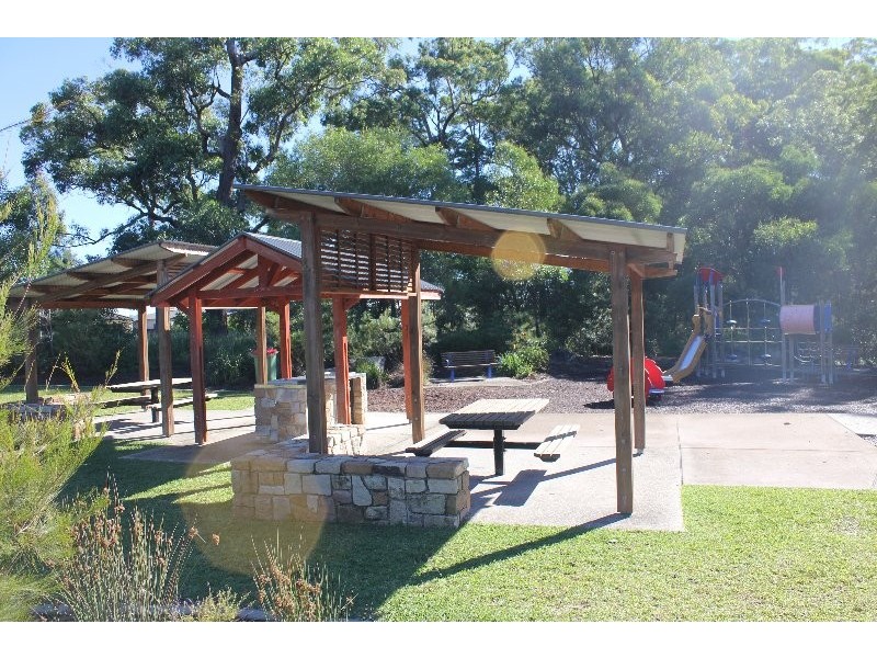 60 Little Mountain Dr, Little Mountain QLD 4551
