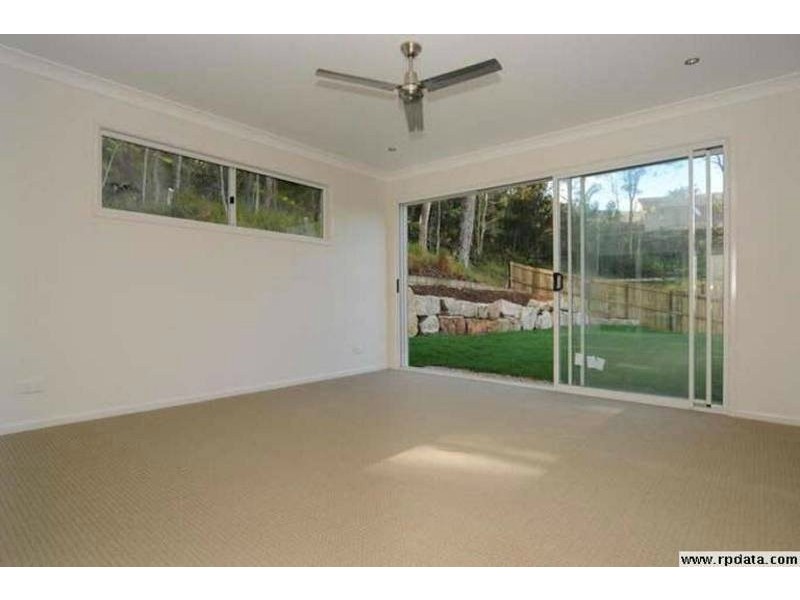 21 Dunk, Little Mountain QLD 4551