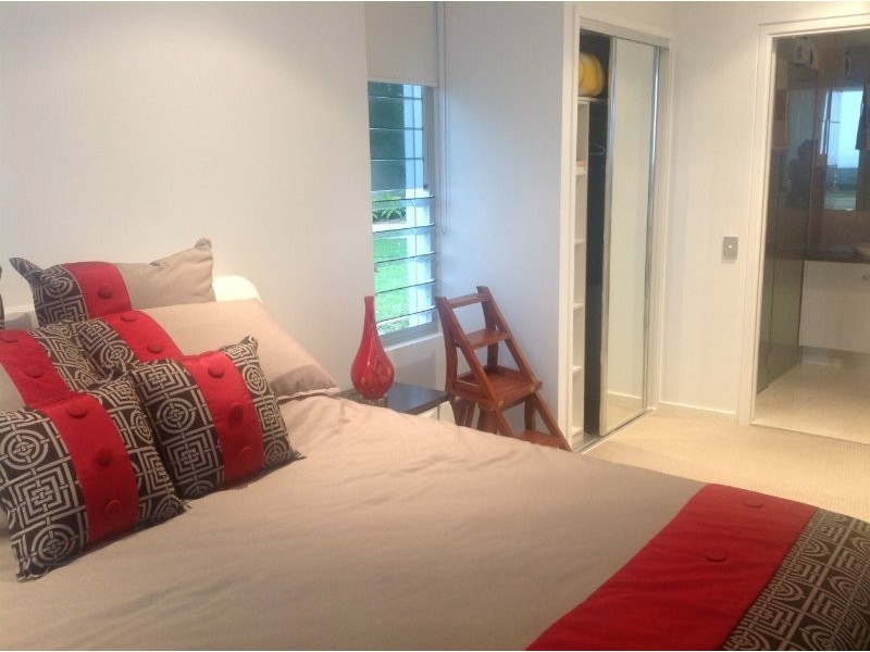 2/47 Landsborough Pde, Golden Beach QLD 4551