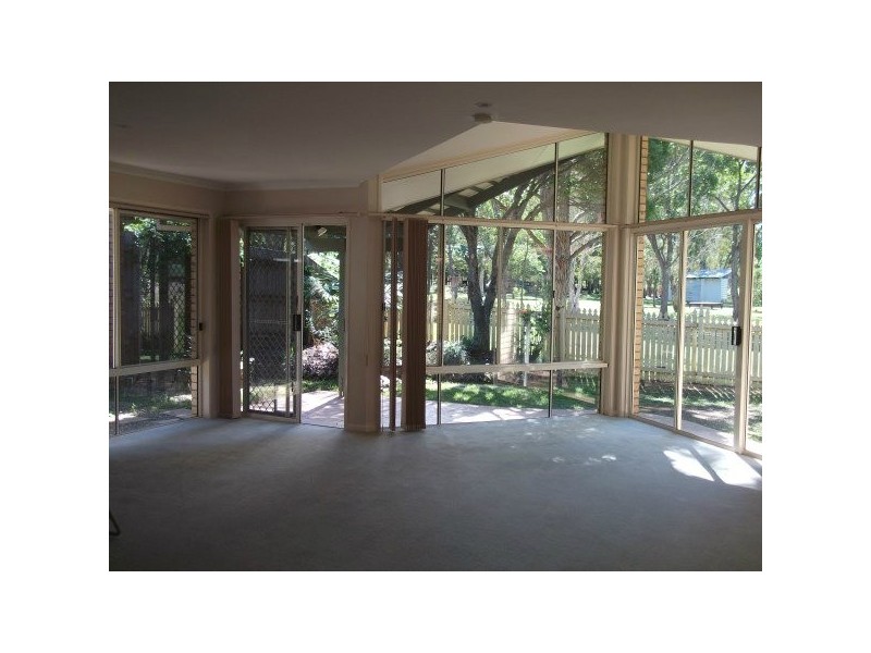 11 Sorbonne Close, Sippy Downs QLD 4556