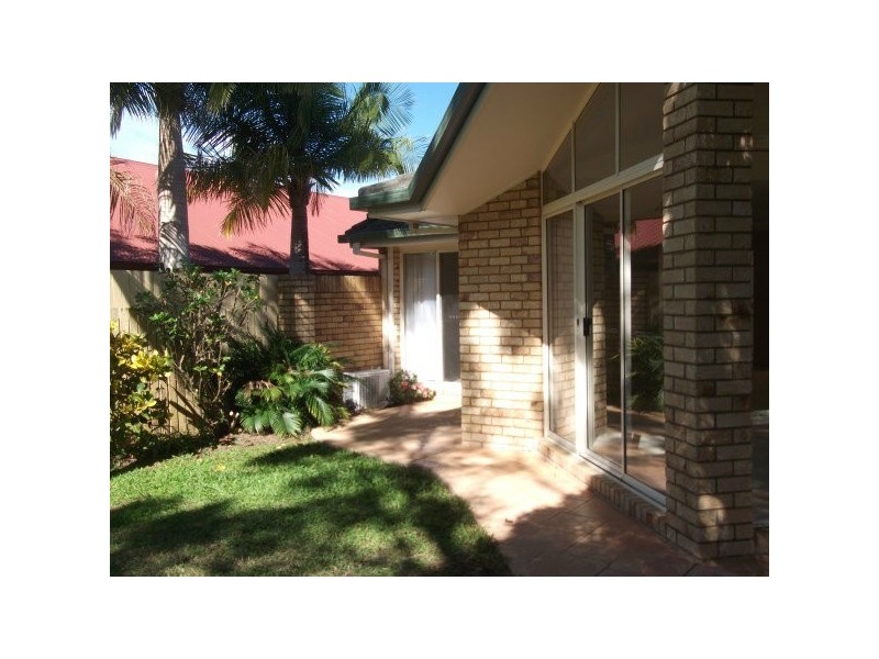 11 Sorbonne Close, Sippy Downs QLD 4556