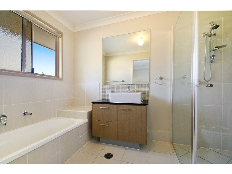 13 Kingsmill Cct, Peregian Springs QLD 4573