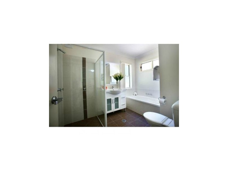 15 14-16 Bade St, Nambour QLD 4560