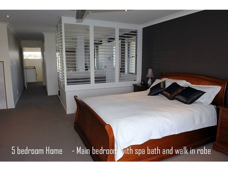 14 Oceanic Court, Twin Waters QLD 4564