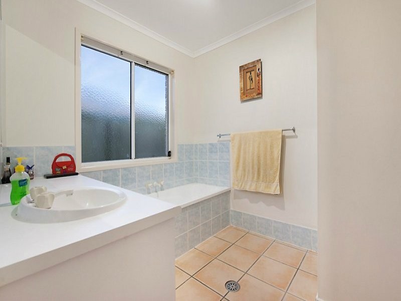 3 Pimelea Crt, Mountain Creek QLD 4557