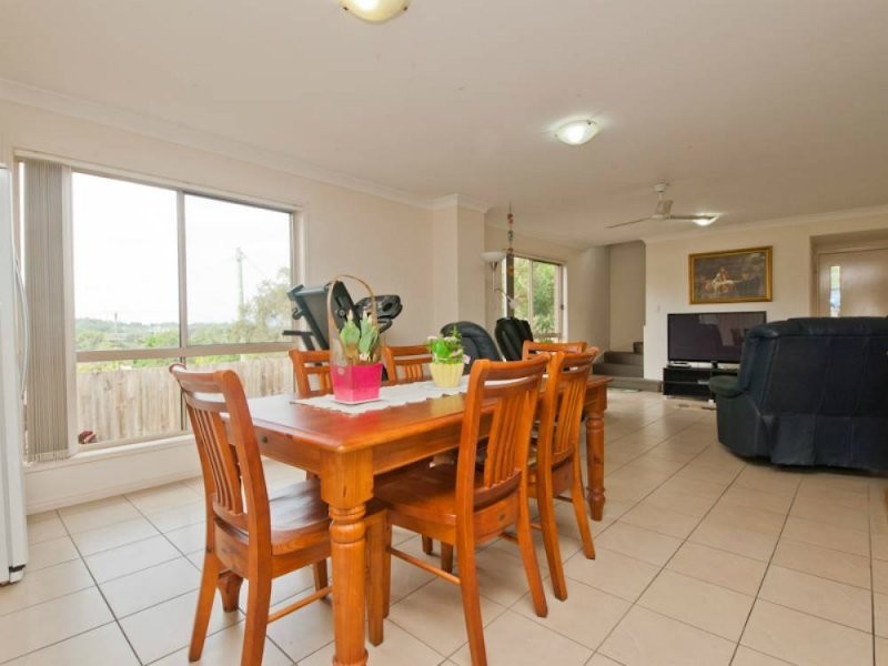 2/76a Carter Rd, Nambour QLD 4560