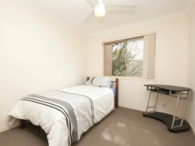 2/76a Carter Rd, Nambour QLD 4560