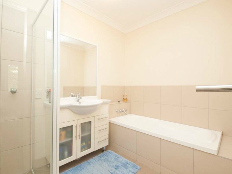 2/76a Carter Rd, Nambour QLD 4560